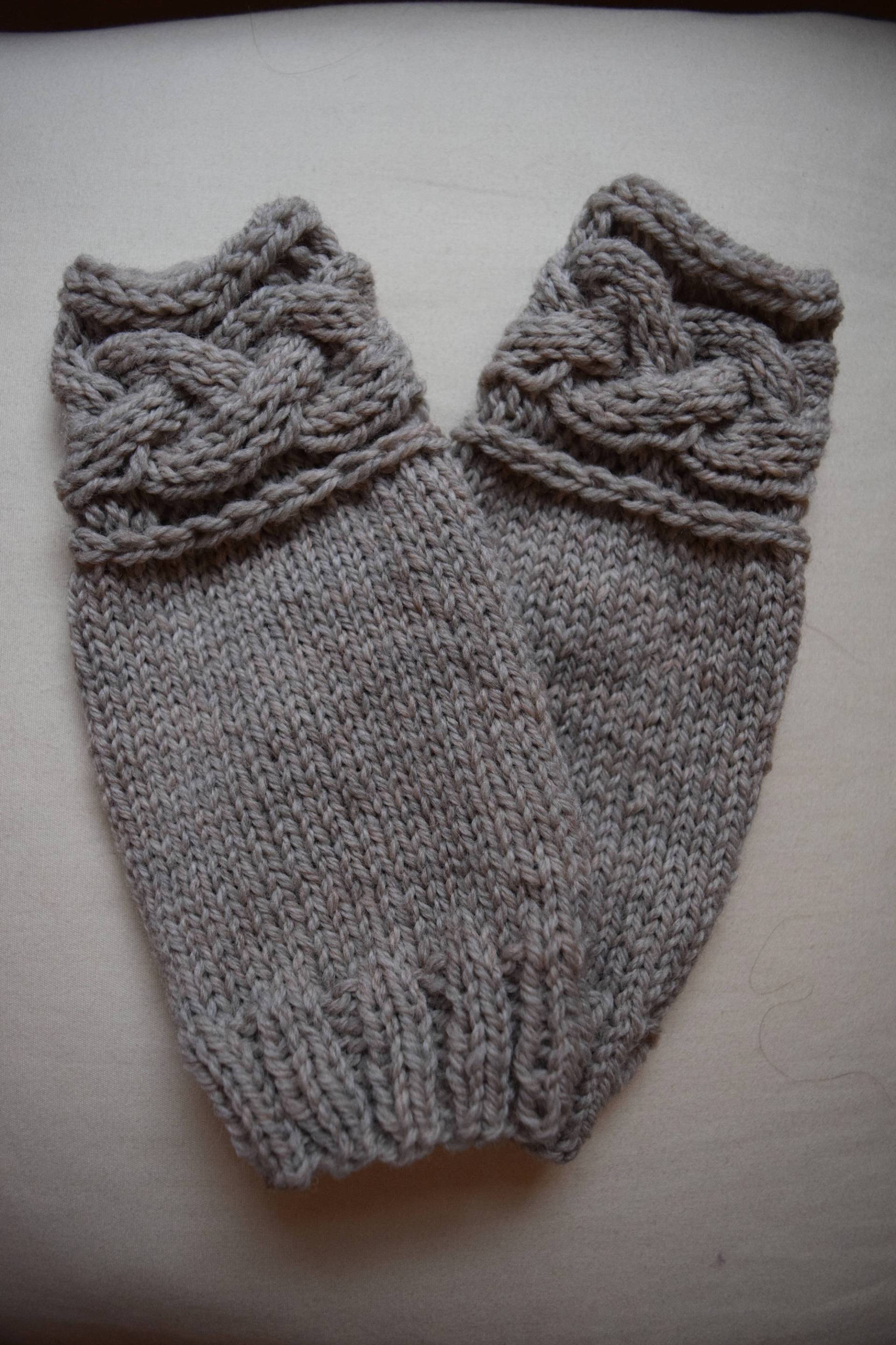 Handgefärbte Geflochtene Handschuhe Handgefärbte Geflochtene Handschuhe von CathyAnnKnits