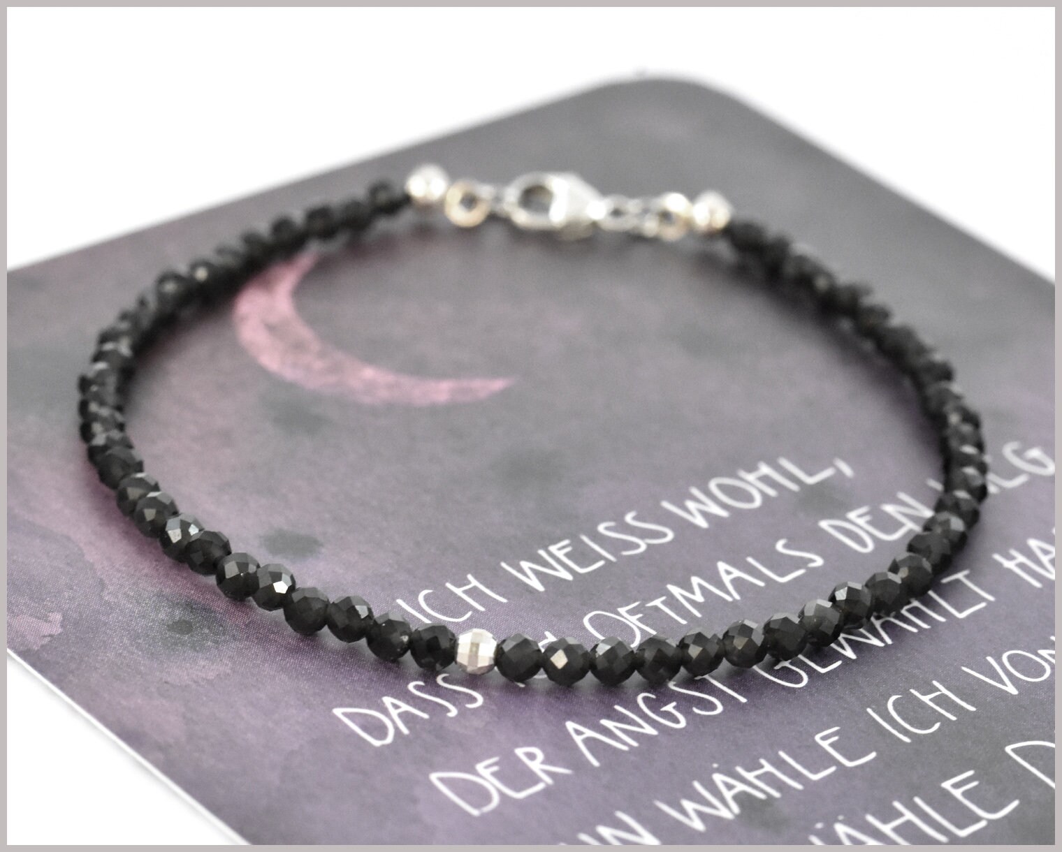 Obsidian Edelstein Armband 3 Mm, Schwarz Und 925 Silber Obsidian Edelstein Armband 3 Mm, Schwarz Und 925 Silber von CathyThicaNamaste