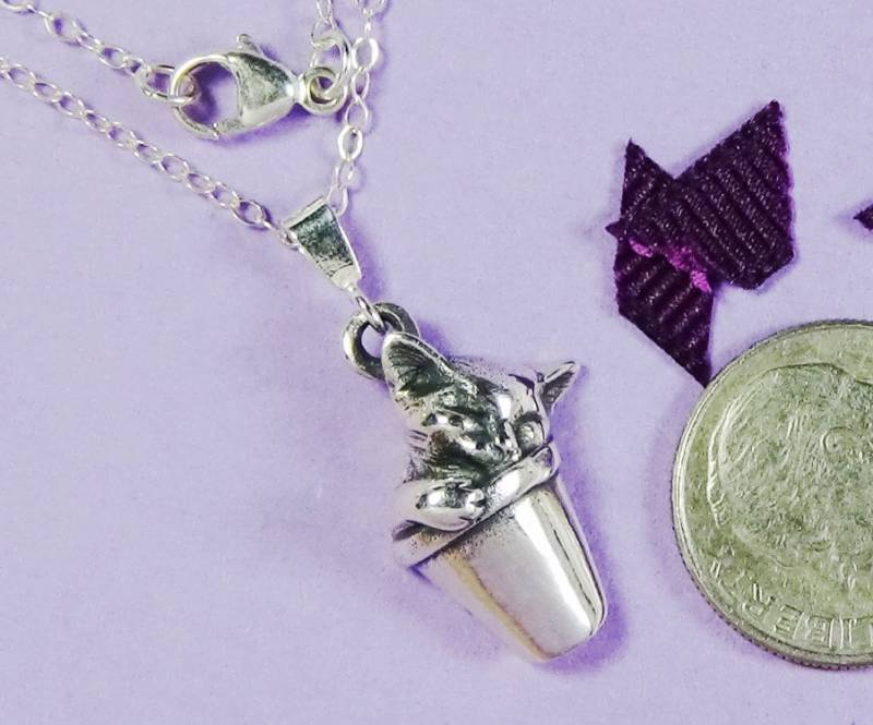 sterling Silber Kätzchen Halskette Schlafende Katze Im Topf, Geschenk Für Katzenliebhaber von CatofMine