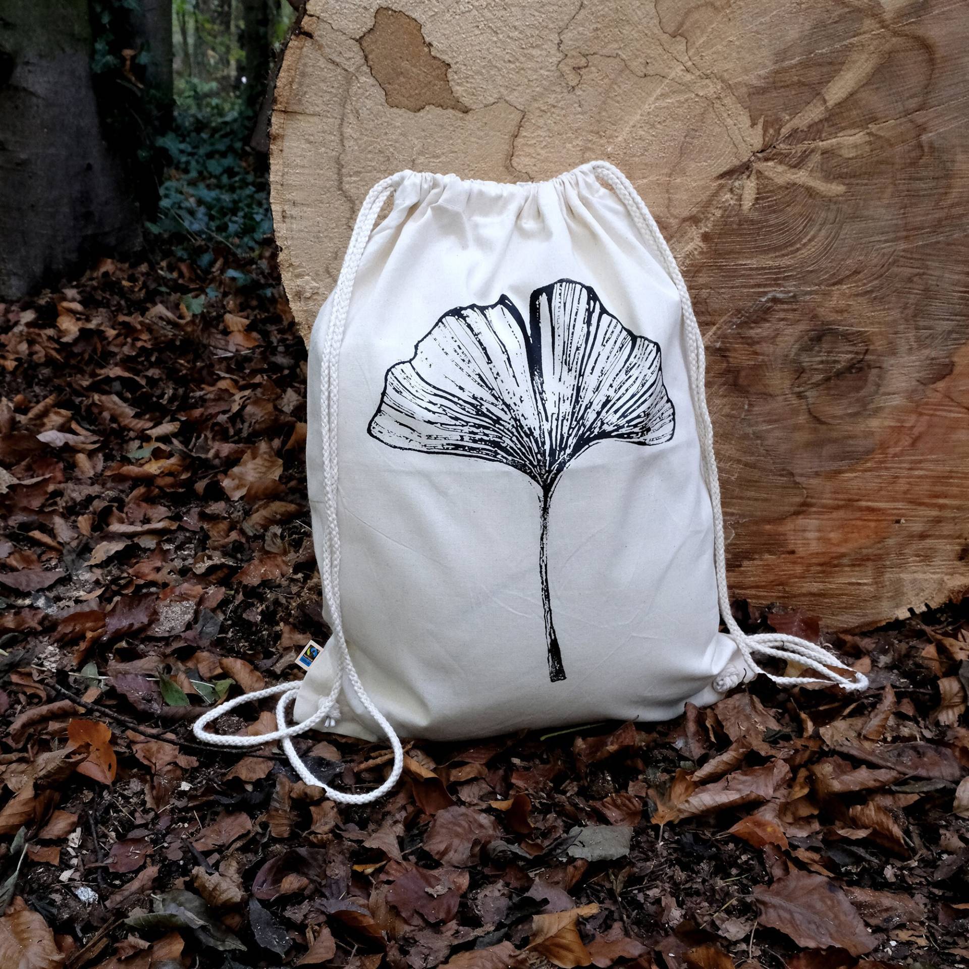 Turnbeutel Ginkgoblatt, Ginko, Blatt, Pflanze, Rucksack, Siebdruck, Fairtrade, Baumwolle, Natur, Geschenk, Plastikfrei Turnbeutel Ginkgoblatt, Ginko, Blatt, Pflanze, Rucksack, Siebdruck, Fairtrade, Baumwolle, Natur, Geschenk, Plastikfrei von Catonatree