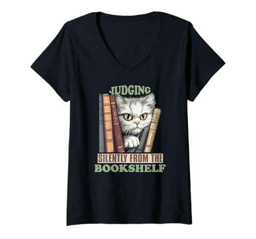 Damen JUDGING SILENTLY FROM THE BOOKSHELF T-Shirt mit V-Ausschnitt Damen JUDGING SILENTLY FROM THE BOOKSHELF T-Shirt mit V-Ausschnitt von Cats Judging Silently Bookshelf Phrase Cat Kitten