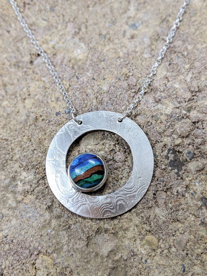 Regenbogen Calsilica Offener Kreis Anhänger Regenbogen Calsilica Offener Kreis Anhänger von CatsCreationsLLC