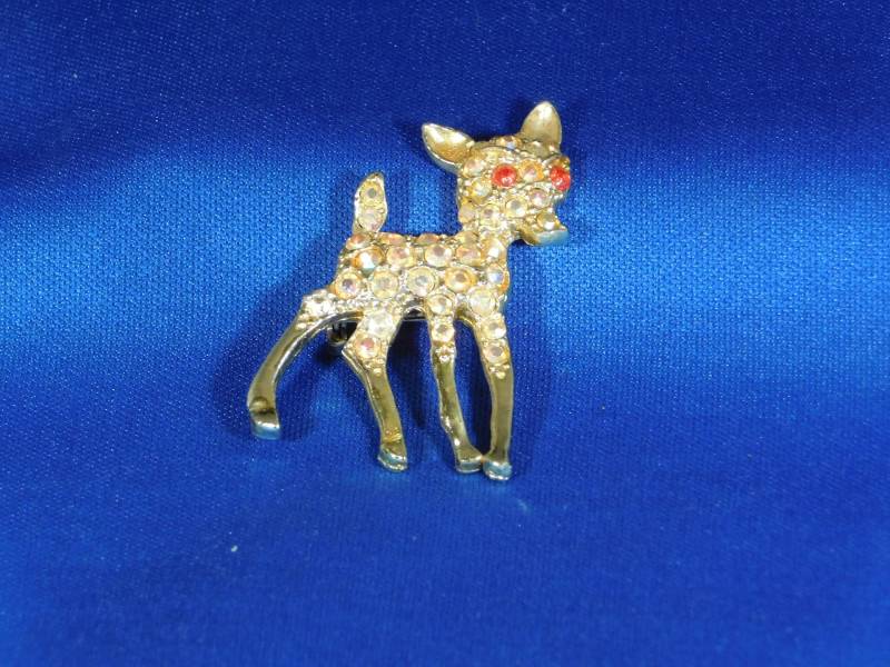 Vintage Reh Anstecker Mit Strasssteinen Vintage Reh Anstecker Mit Strasssteinen von CattFoyCreatives