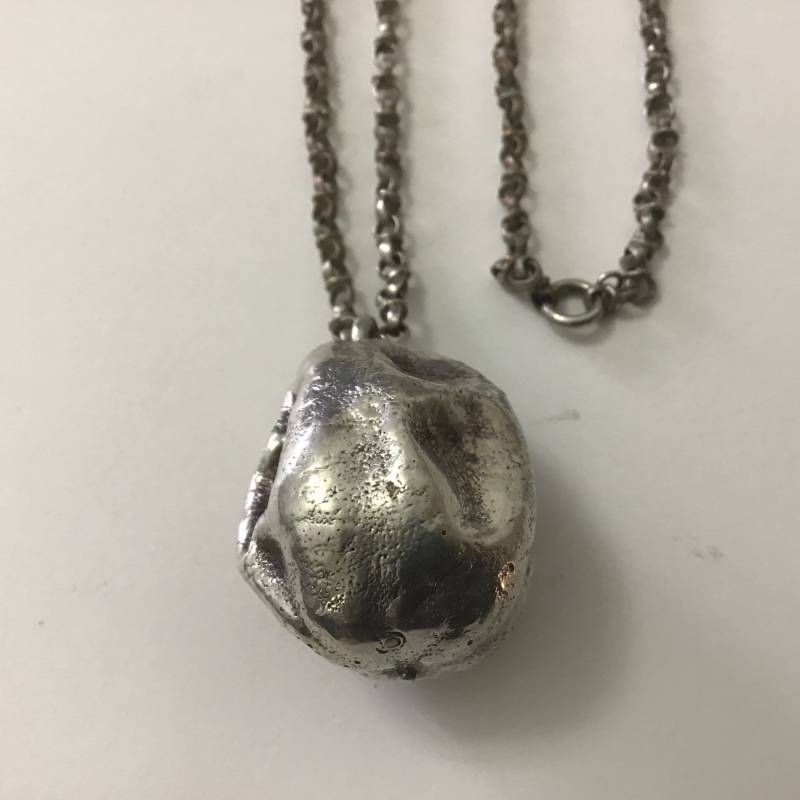 Apfel Außergewöhnlich Silber Mit Erbsen Kette von Catwithahatmunich