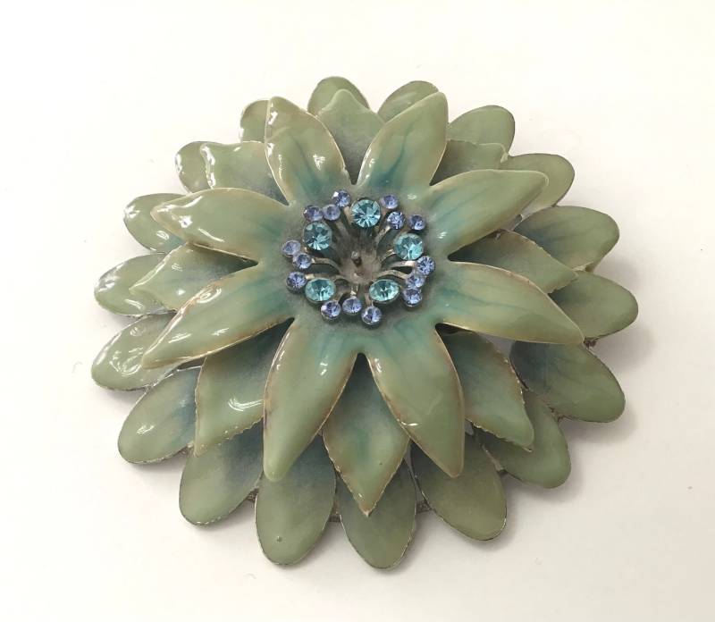 Brosche Emaille Mit Glassteinen Brosche Emaille Mit Glassteinen von Catwithahatmunich