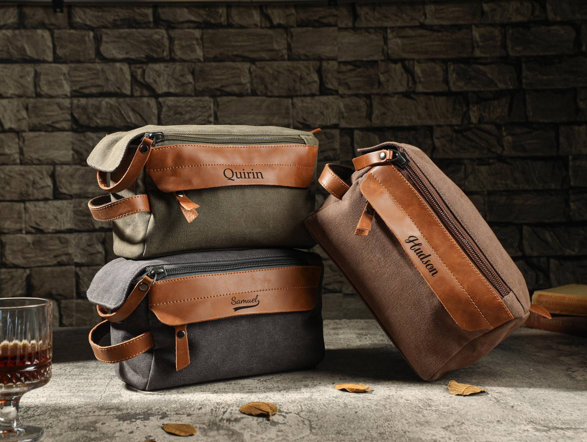 Herren-Waschtasche Aus Segeltuch, Gravierte Kulturtasche, Leder-Rasierzeug/Doppelpack, Geschenke Für Den Bräutigam, Geschenk Zum Valentinstag von CaumanOlims