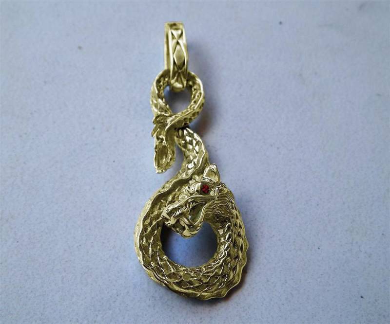 Massives 14K Gold Großer 3D Seeungeheuer Schlangendrache Anhänger Mit Vs1 Roten Diamanten von CavalliCollection