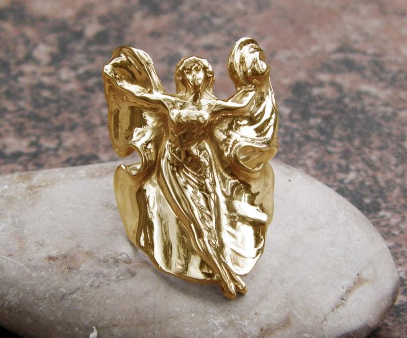 Wunderschöne Massiv 14K Gold Circa Inspiriert Madame Butterfly Angel Ring von CavalliCollection