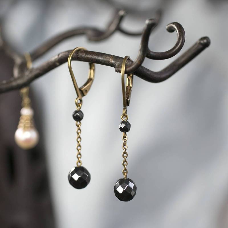 Drop Earrings With Faceted Haematite Beads - Bronze Leverback Drop Earrings With Faceted Haematite Beads - Bronze Leverback von CecileCohen