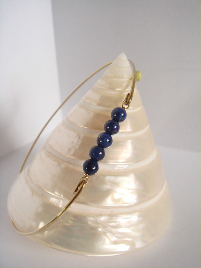 Natürlicher Lapislazuli Perlen Armreif - Gold Lapis Edelstein Armband Yoga Schmuck Hals Stirn Chakra Natürlicher Lapislazuli Perlen Armreif - Gold Lapis Edelstein Armband Yoga Schmuck Hals Stirn Chakra von Cecileis