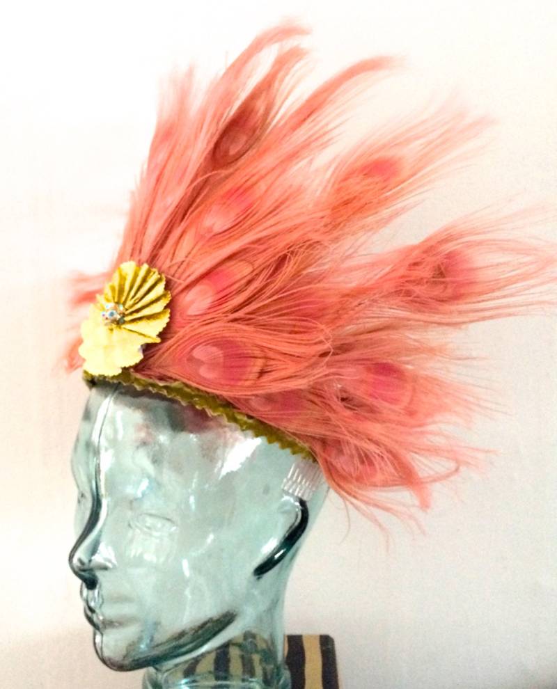 Rosa Pfauenfeder Deko Kopfschmuck Flamingo Krone "Mardi Gras" Rosa Pfauenfeder Deko Kopfschmuck Flamingo Krone "Mardi Gras" von CecilyRush