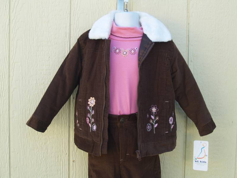 Mädchen 3 Stück Cord Set Warme Jacke Hose Rollkragen Langarm Shirt Jedes Hat Blumen Stickereien von CecysChildren