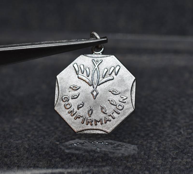 Vintage 925 Sterling Silber Bestätigung Religiösen Medaille/Anhänger Vintage 925 Sterling Silber Bestätigung Religiösen Medaille/Anhänger von CeeJaysJewelry