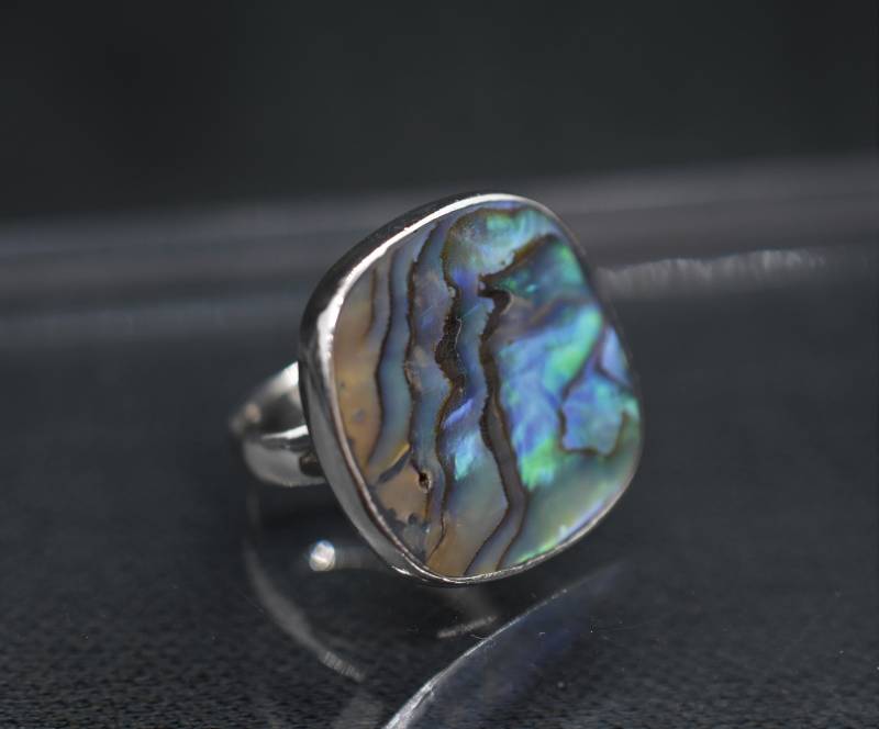 Vintage Südwestlichen Stil Abalone Und Sterling Silber Ring-Größe 7.5 Uns Vintage Südwestlichen Stil Abalone Und Sterling Silber Ring-Größe 7.5 Uns von CeeJaysJewelry