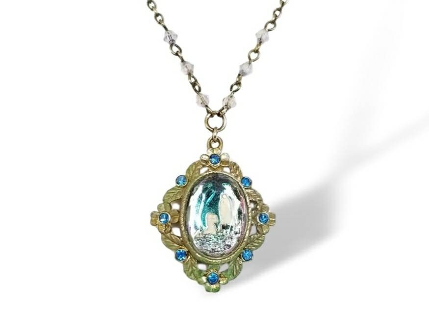 Vintage Halskette Unserer Lieben Frau Von Lourdes Merkurglas-Medaille, Strass-Religiöser Schmuck von Celestialbling