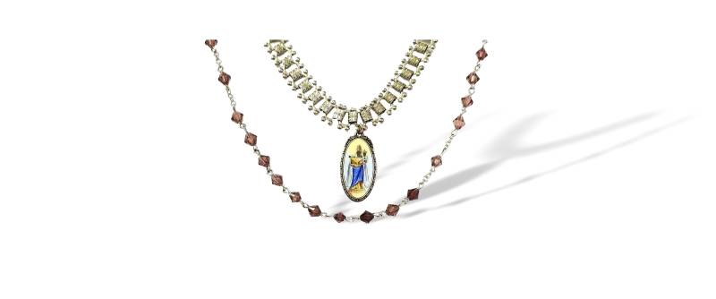 Vintage Madonna Mit Kind Halskette Emaille Jungfrau Maria, Silberfarbene Kette von Celestialbling