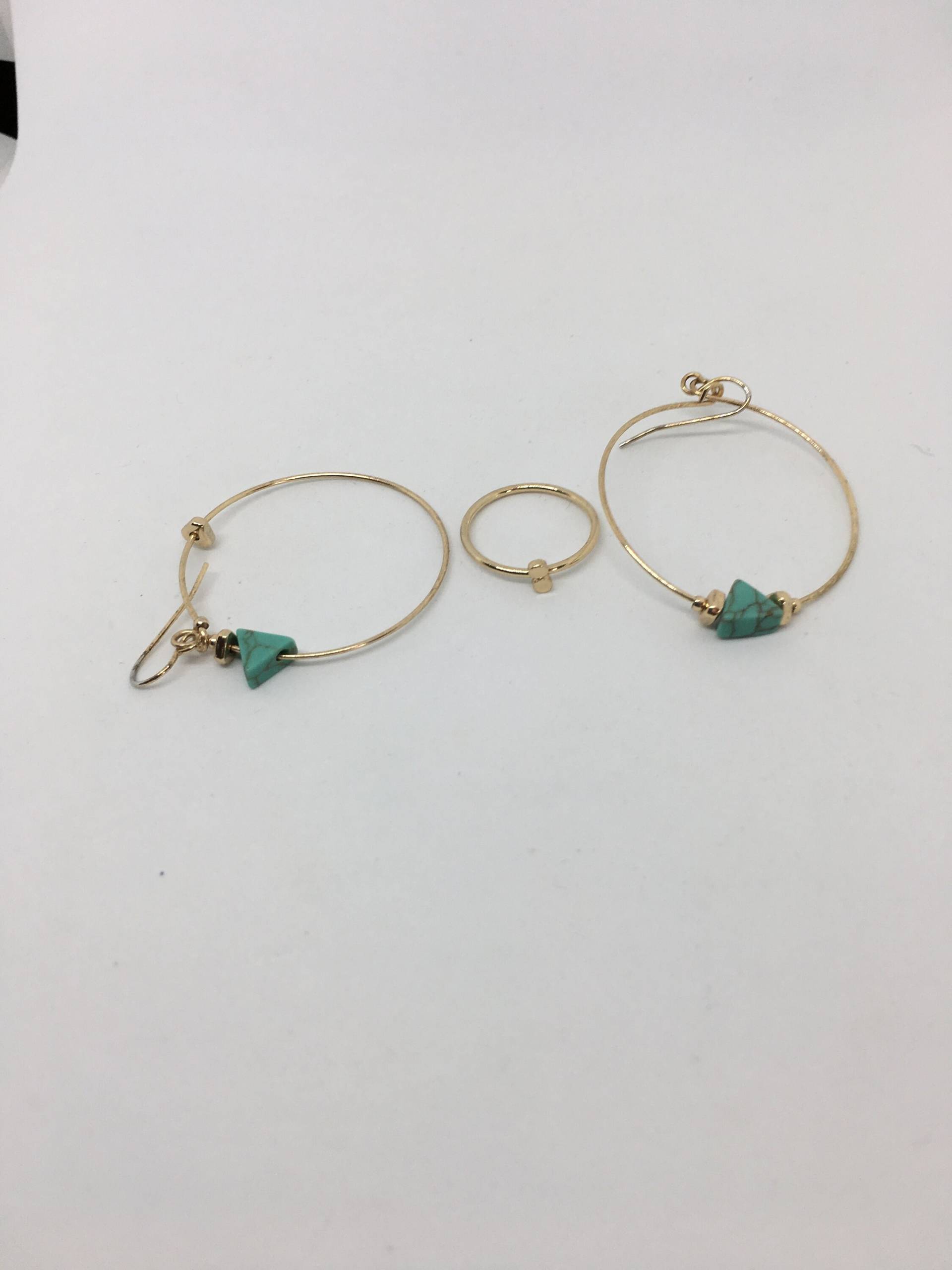 Vergoldete Hoop Ohrringe Mit Türkis Stein & Ring Set - Größe 6 von CelliniTreasures