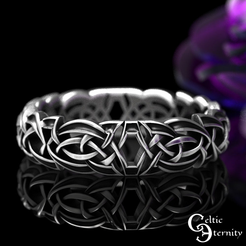 Stammes-Knotenarbeit-Ring Aus Sterlingsilber, Stammes-Ehering, Stammesring Für Frauen, Silber-Knotenarbeit-Ring, Schmaler Frauenring, Einzigartiger von CelticEternity