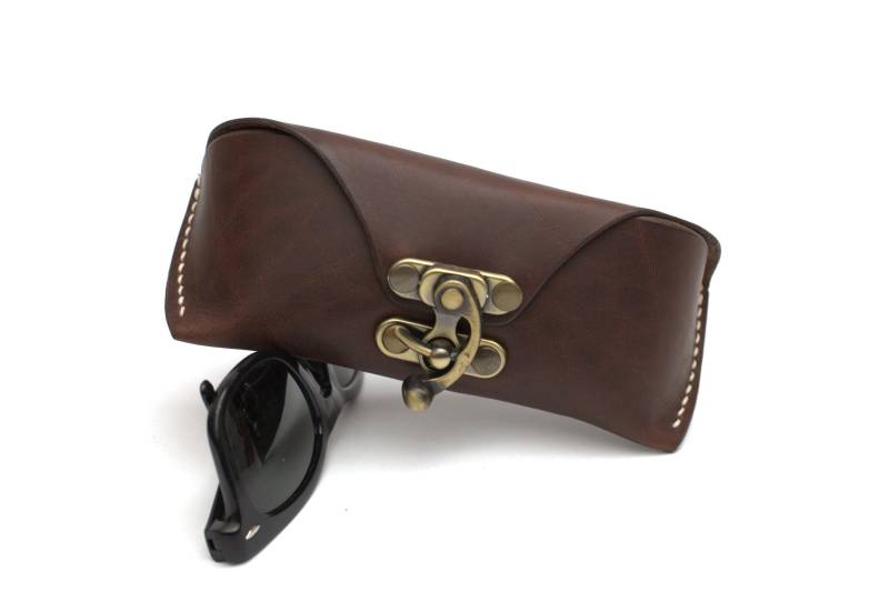 Leder Brillenetui Steampunk Fettleder Leder Brillenetui Steampunk Fettleder von Celyfos