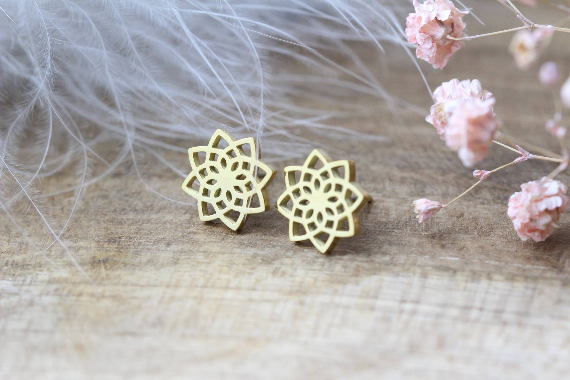 Mandala Blume Des Lebens Ohrstecker Edelstahl Gold Mandala Blume Des Lebens Ohrstecker Edelstahl Gold von CemariSchmuck