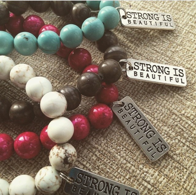 Crossfit Schmuck - Stark Ist Schöne Armband-Stackable-Motivation, Wahrheit, Überlebende, Crossfit, Fitness Crossfit Schmuck - Stark Ist Schöne Armband-Stackable-Motivation, Wahrheit, Überlebende, Crossfit, Fitness von CenteredJewelry