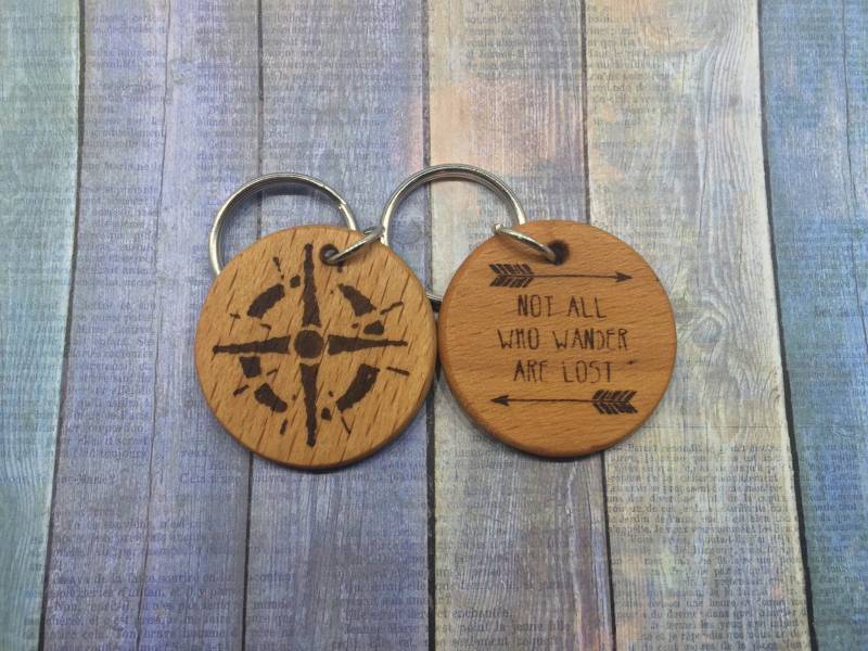 Nicht Alle, Die Wandern/Kompass Holz Schlüsselanhänger Nicht Alle, Die Wandern/Kompass Holz Schlüsselanhänger von CentralRidgeDesigns