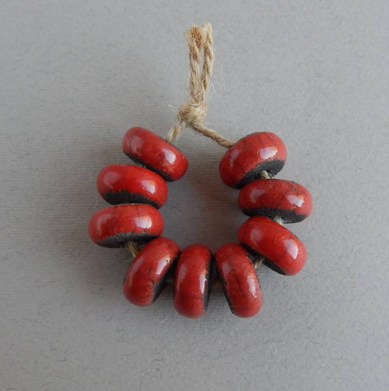 Ein Satz Von Keramikperlen, Set Für Handarbeit, Armband Aus Perlen, Eine Halskette, Rot, Perlen Raku, Ein Handgefertigtes Ornament, Geschenk Sie von CeramicBeadsUA