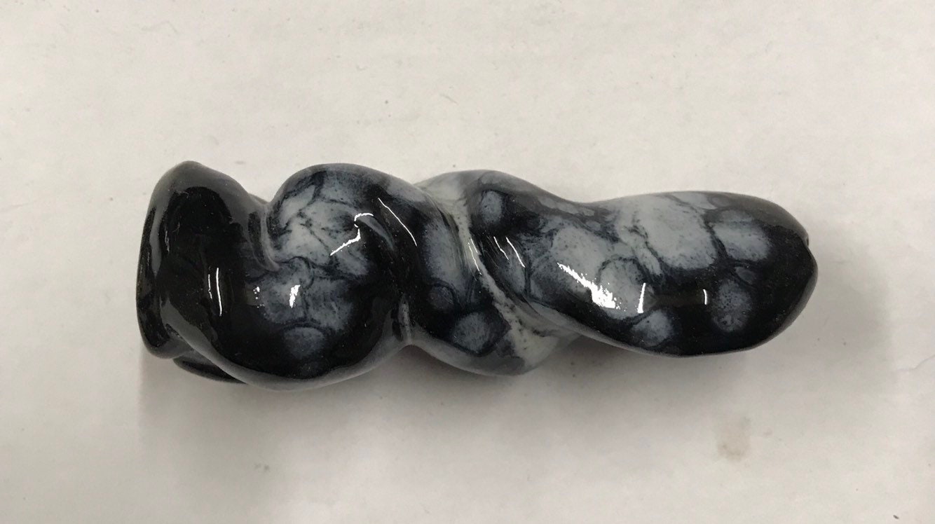 Bogart 3" Keramik Twisted Straight Rohr Schwarz Mit Weißem Marmor Effekt von CeramicTwistedPipes