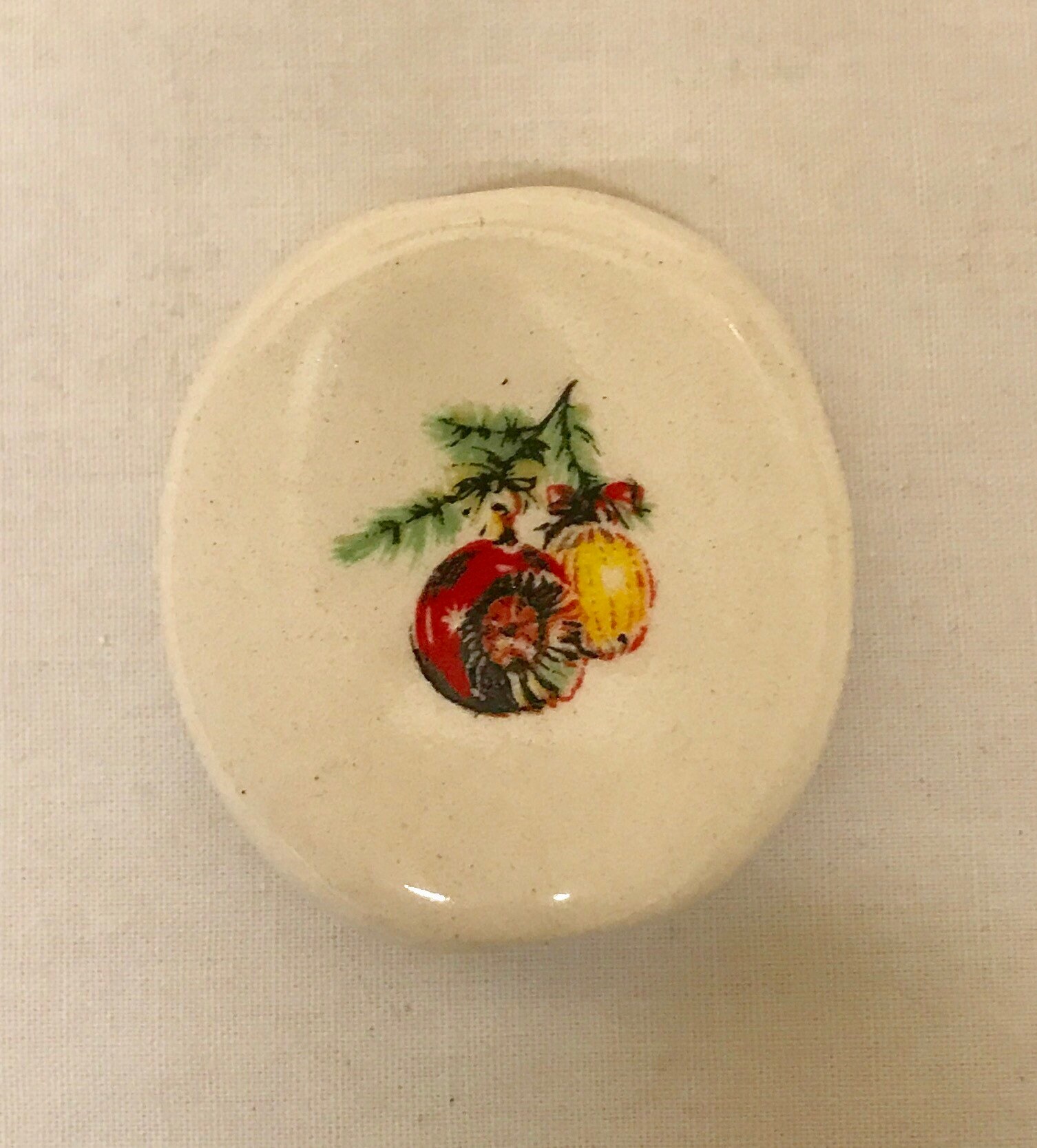 Bogart Keramik Rauchstein Christbaumkugel Design von CeramicTwistedPipes