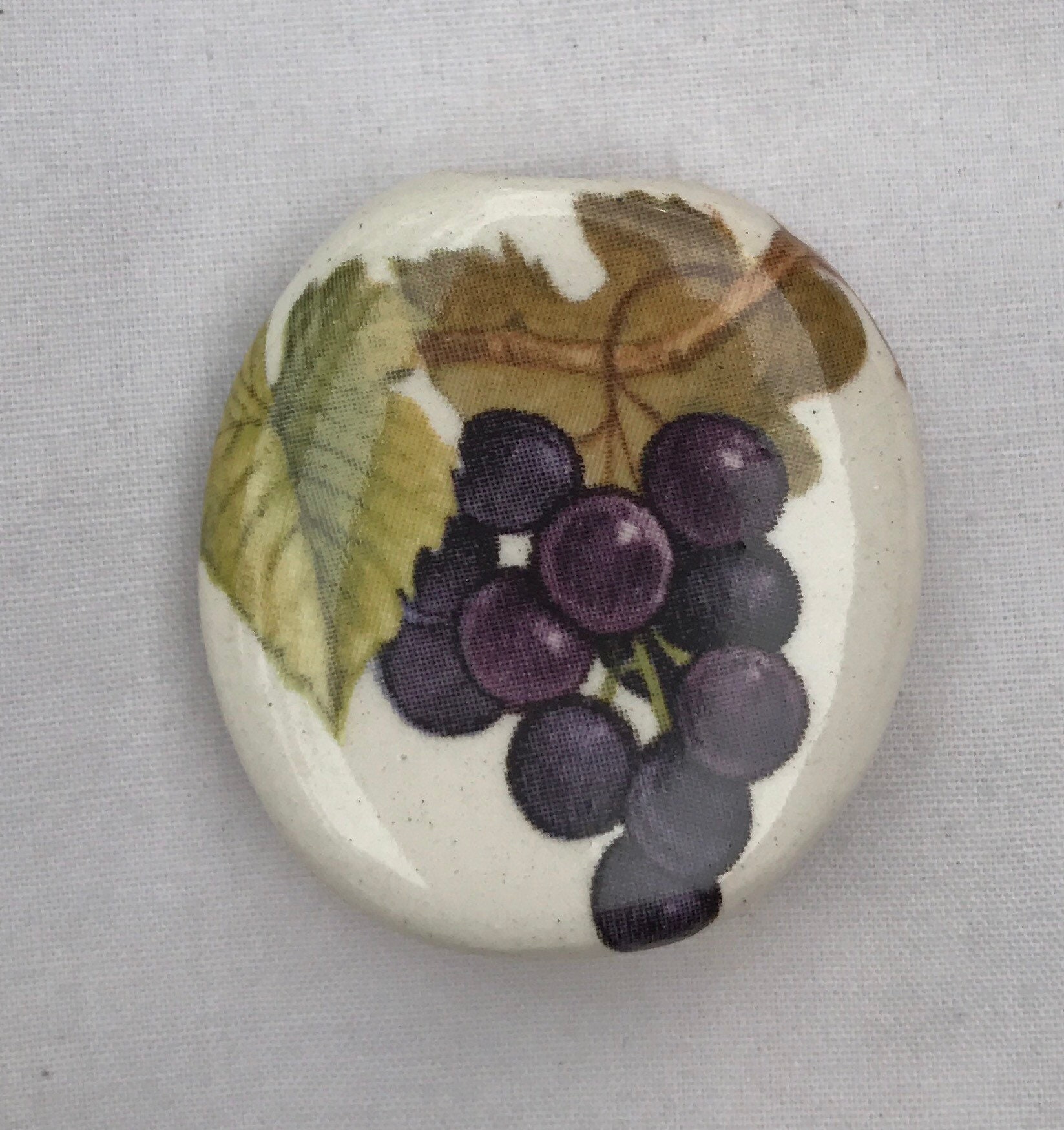 Bogart Rauchsteinhalter Grape Design von CeramicTwistedPipes