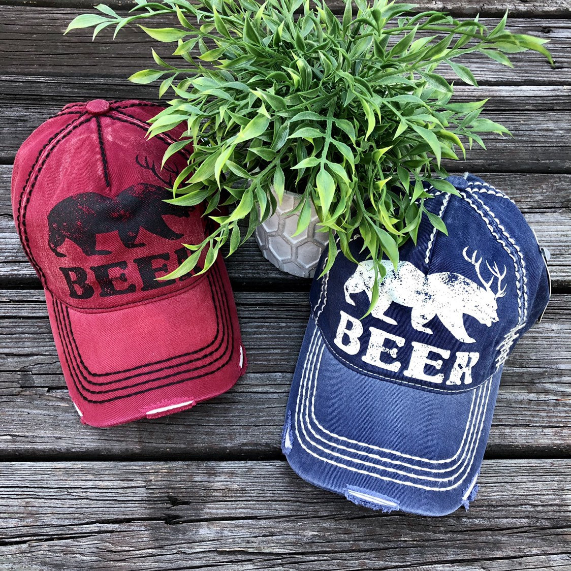 Beunruhigt Bier-Bär-Baseballmütze - Strand-Boot-Hut von CestLaVieGiftsLLC