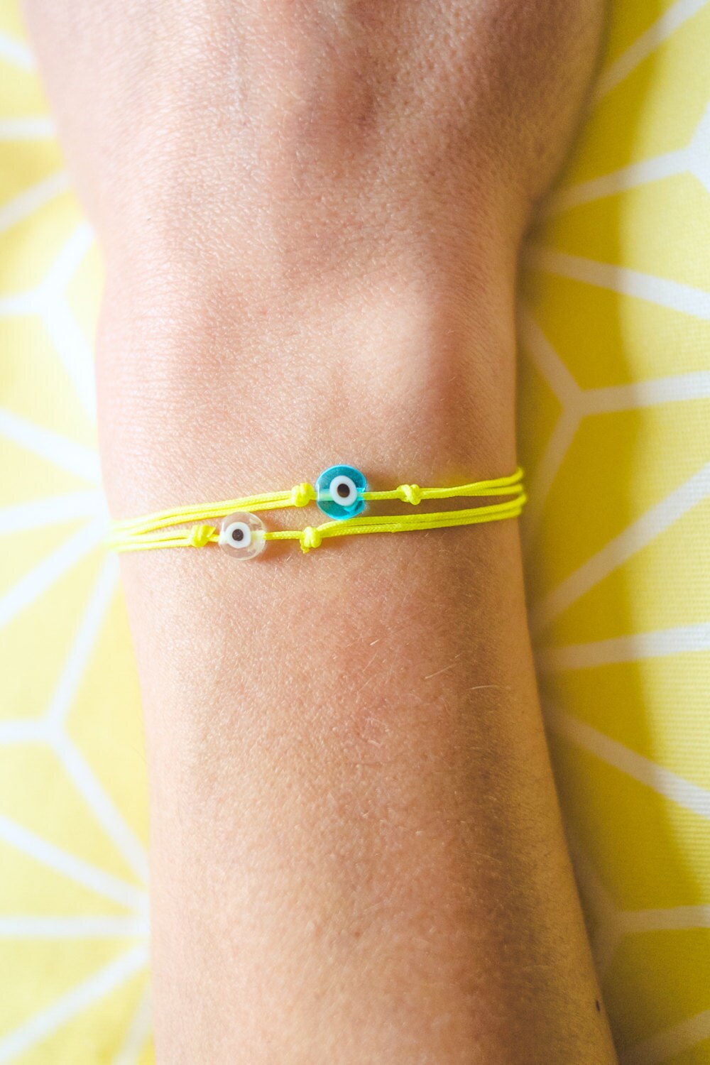 Armband Porte Bonheur/Evil Eye Jaune Fluo De Plage D'amitié von Cestbonpourcquetas