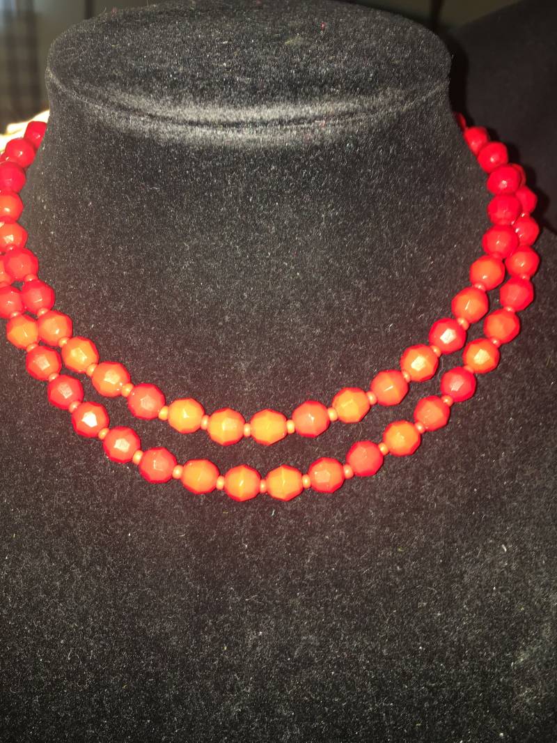 Vintage Kirschrot Facettierte Kristall Doppelstrang Perlenkette # Vintage Kirschrot Facettierte Kristall Doppelstrang Perlenkette # von ChaDavidVintage