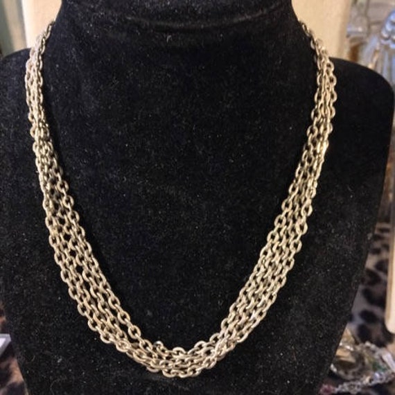 Vintage Multi Strand Silberfarbene Halskette, Signiert Pd ## Vintage Multi Strand Silberfarbene Halskette, Signiert Pd ## von ChaDavidVintage
