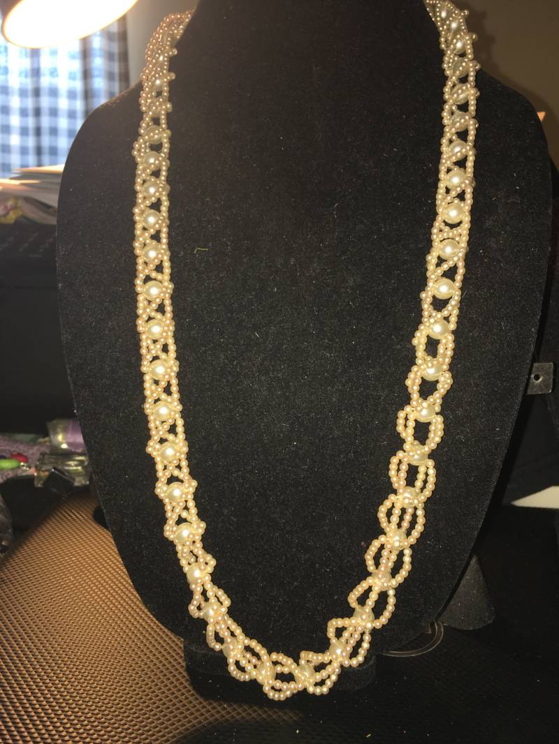 Vintage Off White Perlen Gewebte Halskette Vintage Off White Perlen Gewebte Halskette von ChaDavidVintage