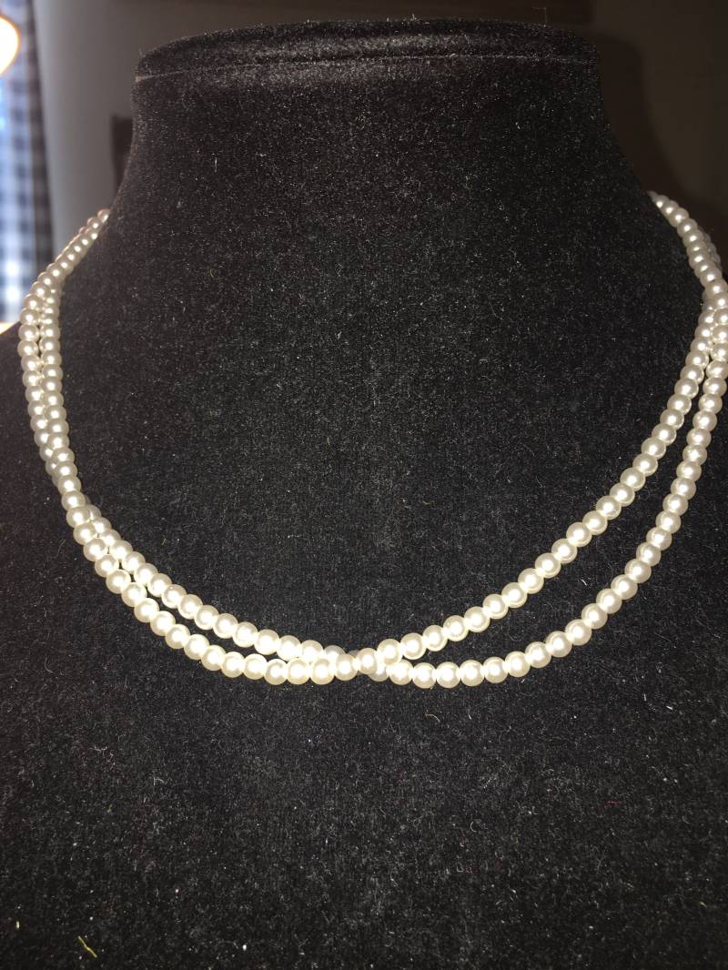 Vintage Zierliche Weiße Perlen Halskette von ChaDavidVintage