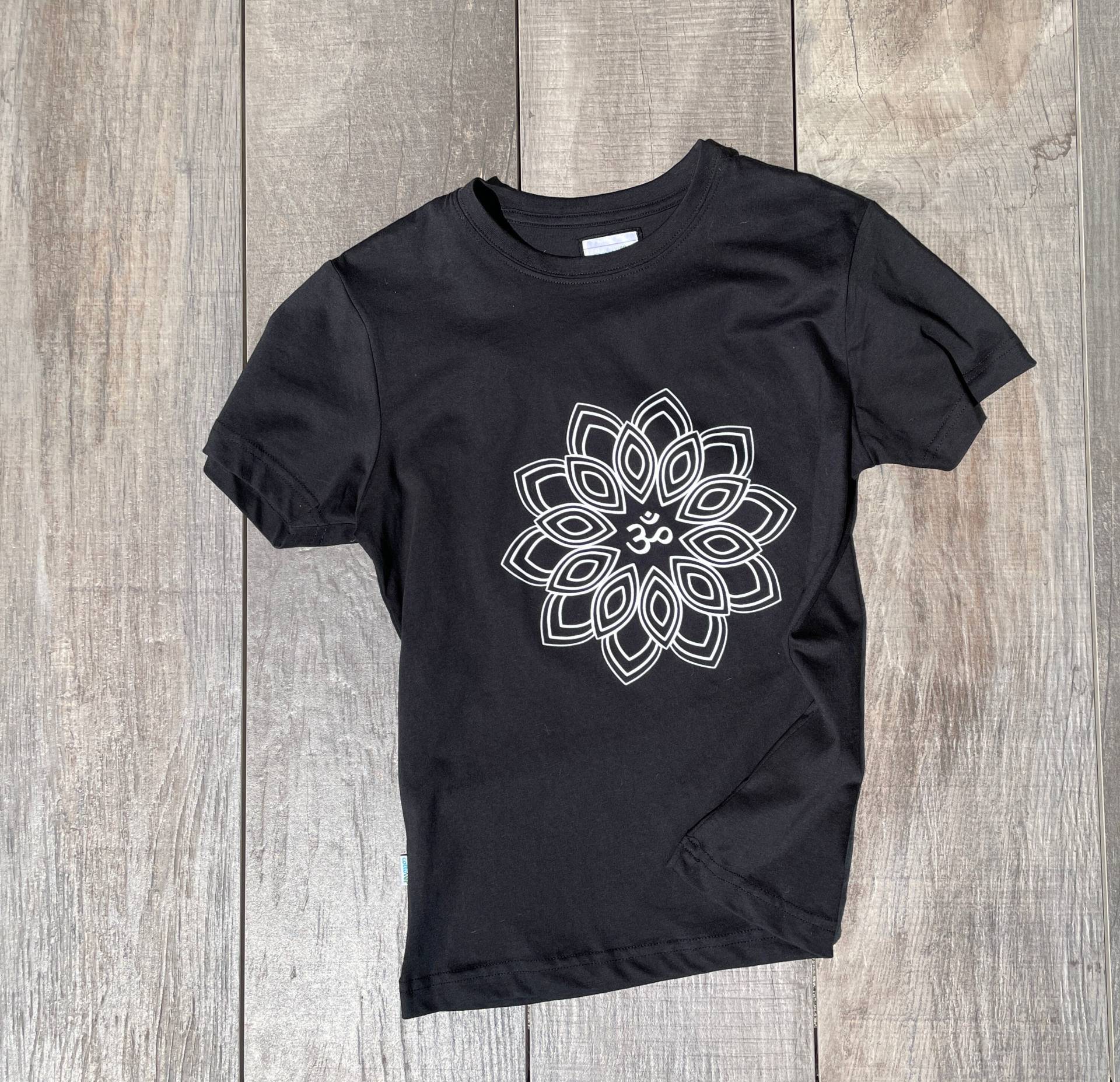 Om Shirt T-Shirt Mandala von ChaiBaerSpace