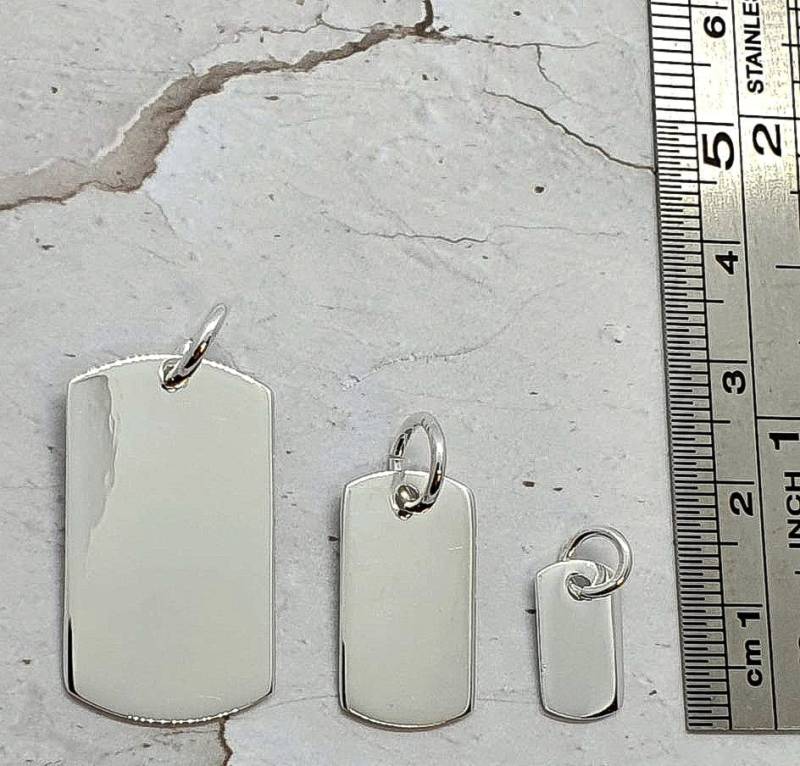 sterling Silber Dog Tag Barren Gravur Optionen Mini Poliert Barrel Charme Personalisierte Militär Id Name Anhänger Kette Geschenkbox von ChainReactionUK