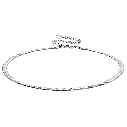 ChainsHouse Chokerkette in 5mm breit Schlichte Schlangenkette Minimalisitische Fischgrätenkette mit Geschenkebox für Damen Mädchen Model von ChainsHouse