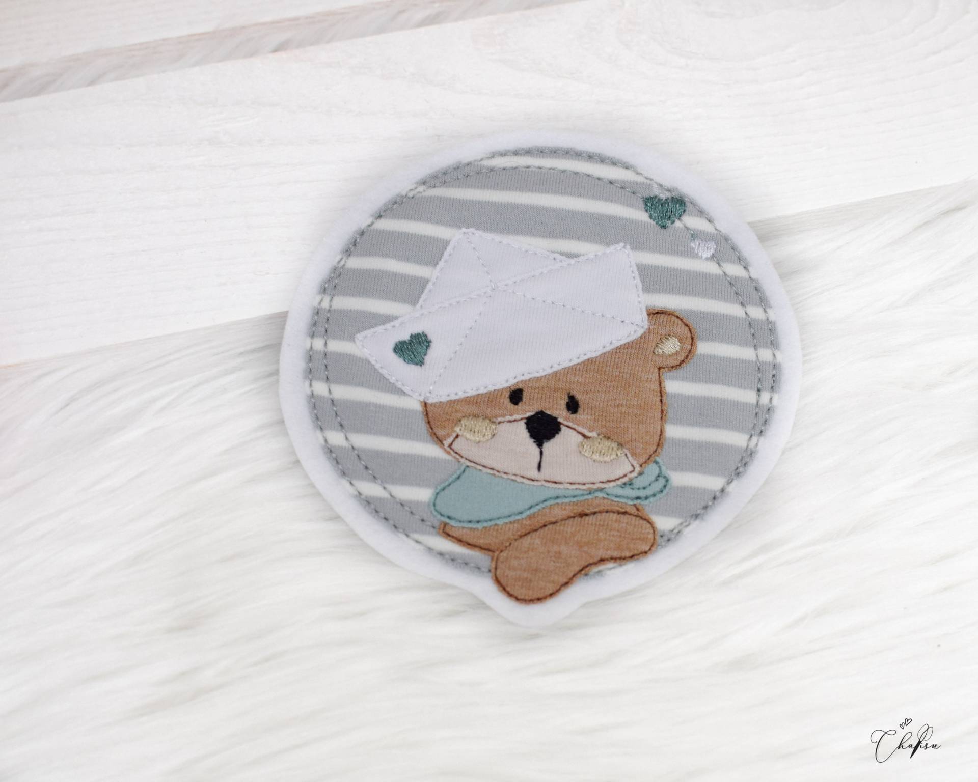 Aufnäher Patch Bär Button Maritim Applikation Junge Mädchen Stickdatei Zum Aufnähen Kleidung Accessoires Aufnäher Patch Bär Button Maritim Applikation Junge Mädchen Stickdatei Zum Aufnähen Kleidung Accessoires von Chalisu