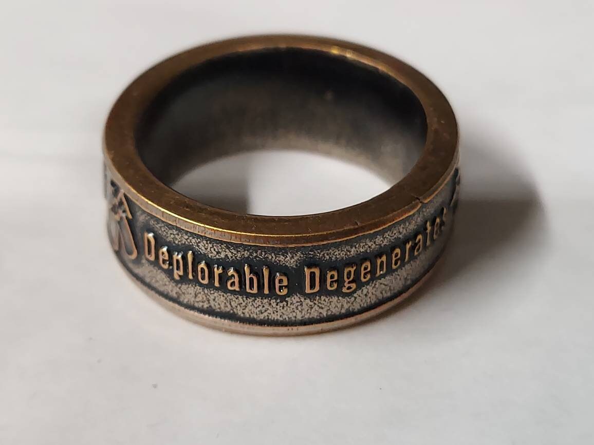 Verabscheuungswürdiger Verkommener Challenge-Coin-Ring Verabscheuungswürdiger Verkommener Challenge-Coin-Ring von ChallengeCoinRings