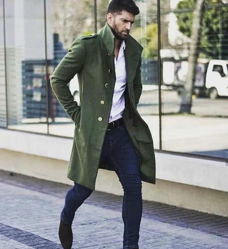 Männer Grün Trenchcoat Formelle Modedesigner Zweireiher Stil Regular Fit Stilvolle Dinner Coat, Modell Reisen Neujahr Anzug von Chamantailormade