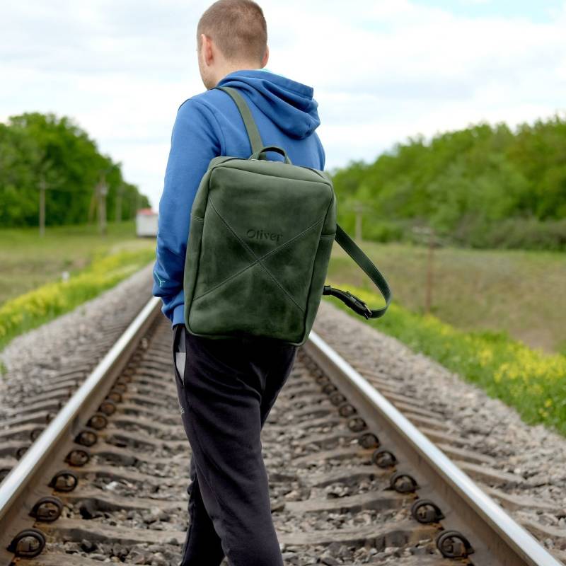Grüner Lederrucksack Für Männer, Schlanker Herren-Laptoprucksack, Großer Rucksack Computer, Benutzerdefinierte Macbooktasche, Geschenk Vater Oder von ChameleonUA
