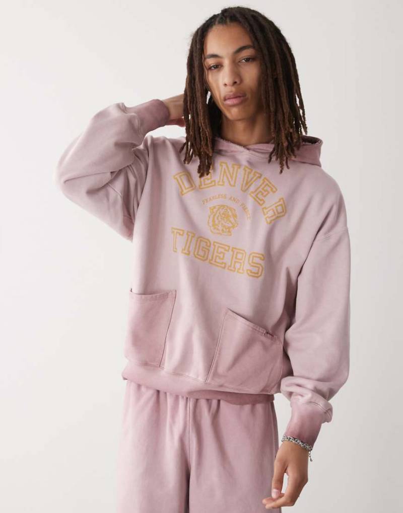 Champion - Kapuzenpullover in verwaschenem Rot mit Print von Champion