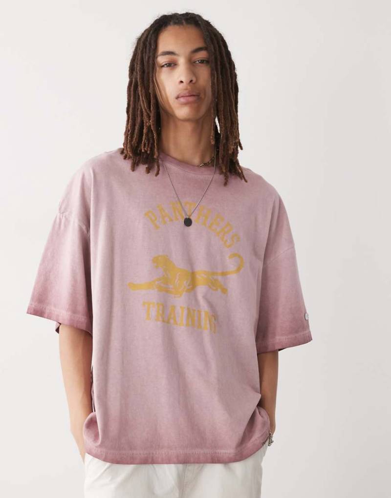 Champion - T-Shirt in Burgunderrot mit Grafik von Champion