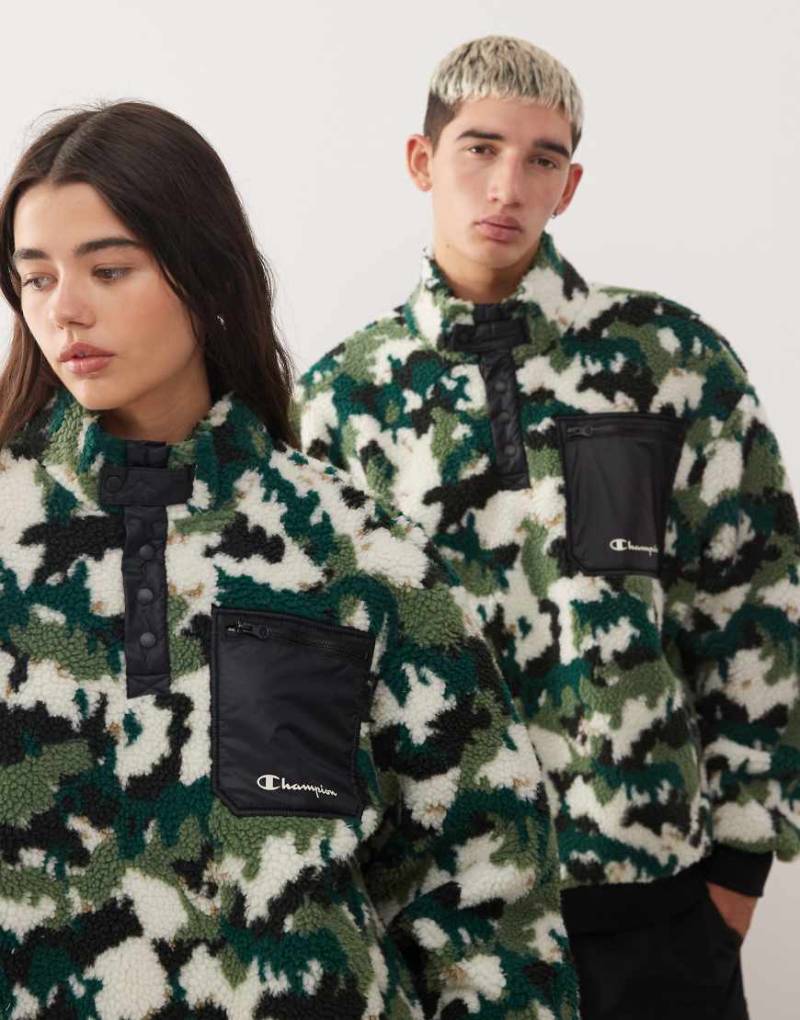 Champion - Unisex-Fleece-Sweatshirt mit kurzer Druckknopfleiste und Military-Muster-Bunt von Champion