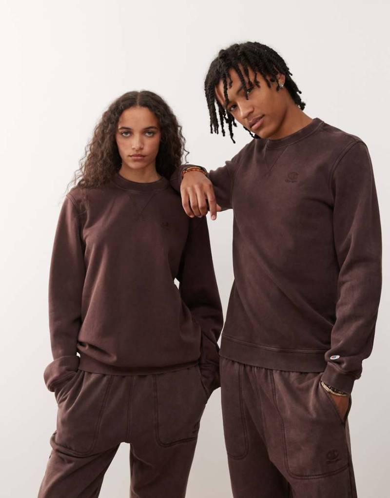 Champion - Unisex-Sweatshirt in Braun mit Rundhalsausschnitt von Champion