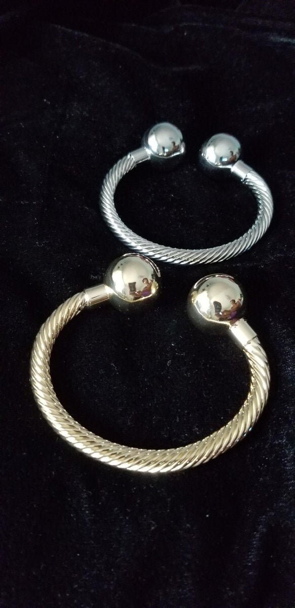 Großer Kugelwirbel Armreif von ChampysAccessories