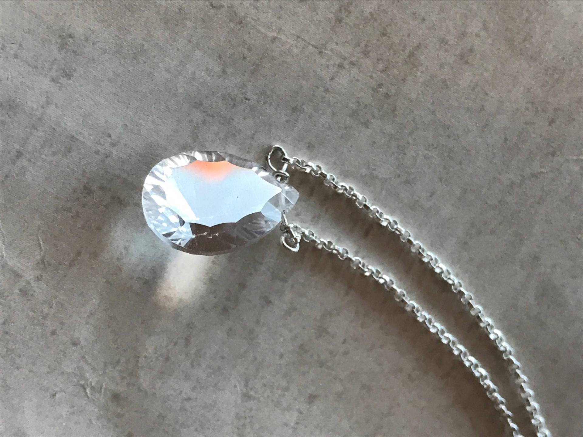 Paskia Anhänger/Pan Geschnitten Klar Quarrz Paskia Anhänger/Pan Geschnitten Klar Quarrz von ChanatipJewelry