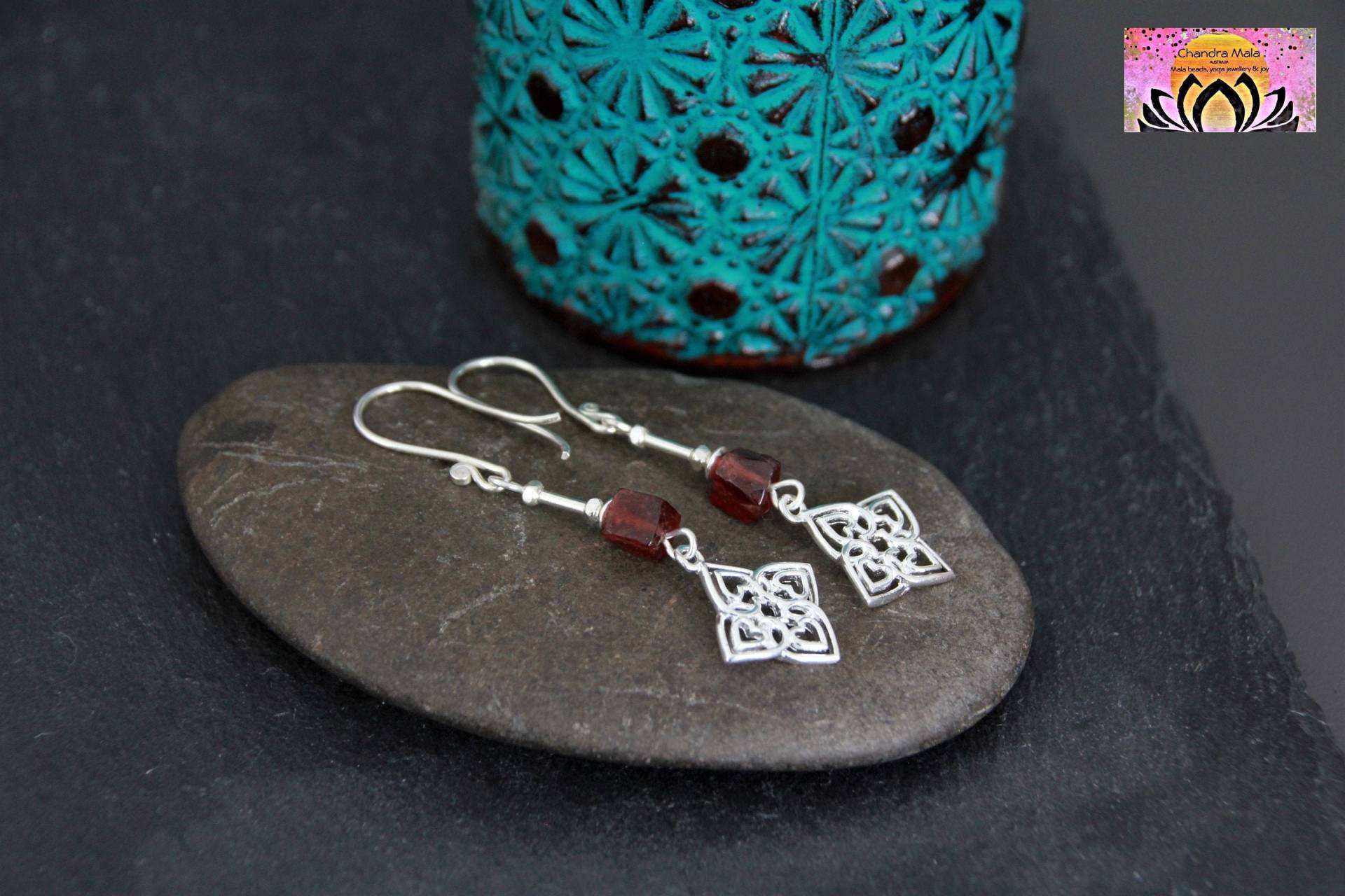 Nur Eine | Rohe Granat Ohrringe Mit Sterling Silber Rote Feinsilber Roh Edelstein Einzigartige Nur Eine | Rohe Granat Ohrringe Mit Sterling Silber Rote Feinsilber Roh Edelstein Einzigartige von ChandraMalaJewellery